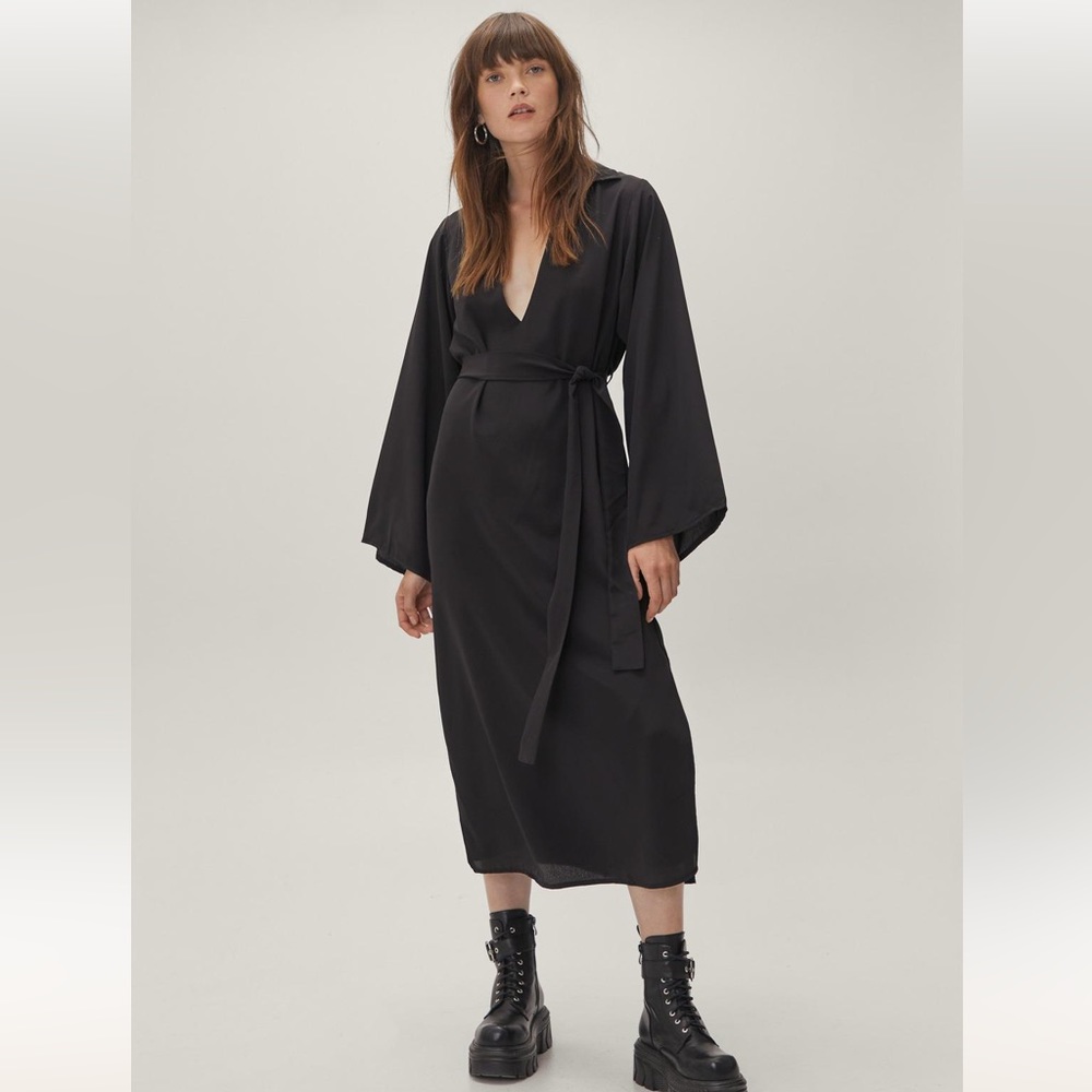 NWT Nasty Gal Collared Plunging Belted Midi Shirt Dress